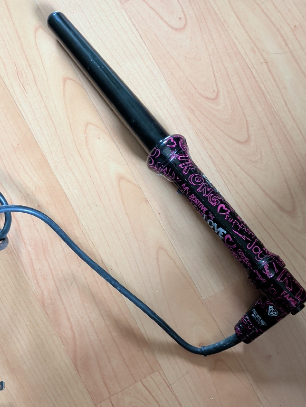 Paul Mitchell Pink & Black Unclipped Hair Wand